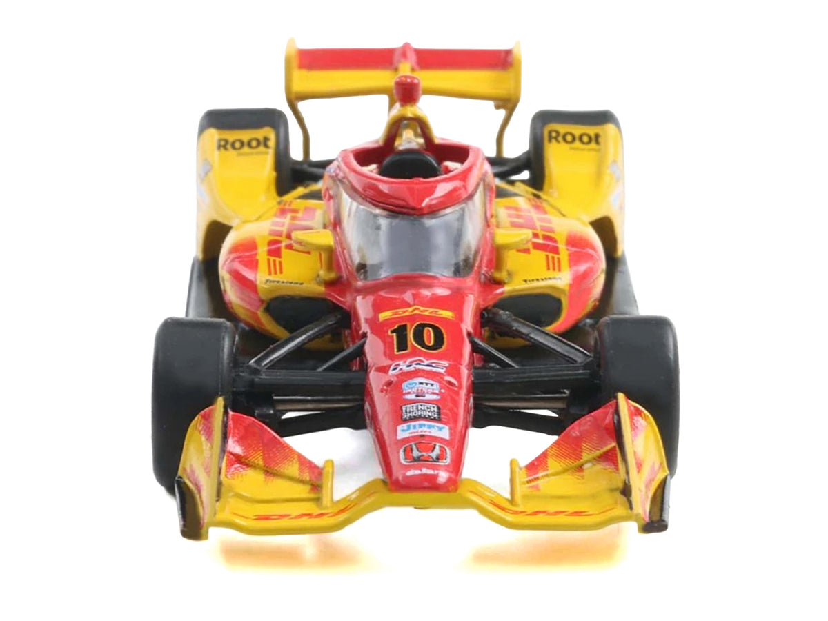 Dallara IndyCar #10 Alex Palou 'DHL' Chip Ganassi Racing (Road Course Configuration) Champion 'NTT IndyCar Series' (2025) with Trading Card 1/64 Diecast Model Car by IXO Models