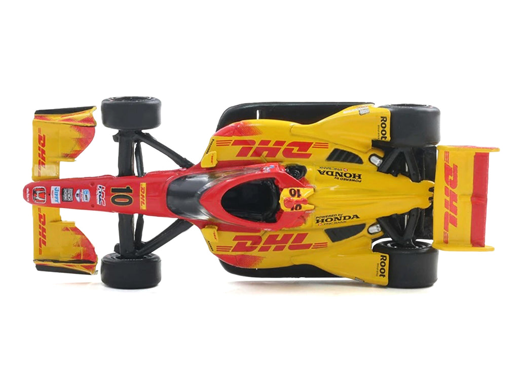 Dallara IndyCar #10 Alex Palou 'DHL' Chip Ganassi Racing (Road Course Configuration) Champion 'NTT IndyCar Series' (2025) with Trading Card 1/64 Diecast Model Car by IXO Models