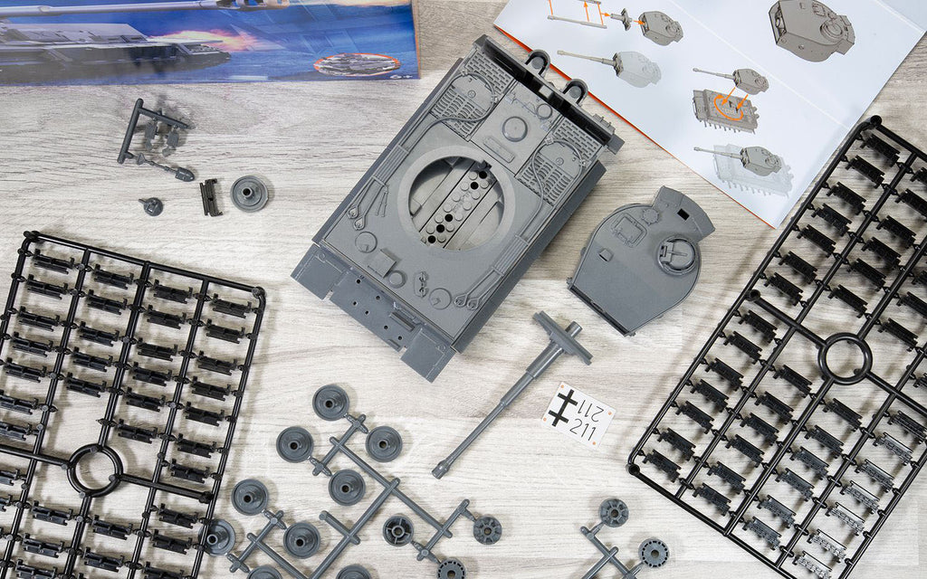 Skill 1 Model Kit Tiger I Tank 'German Army' Snap Together Painted Plastic Model Tank Kit 1/35 Scale by Airfix Quickbuild