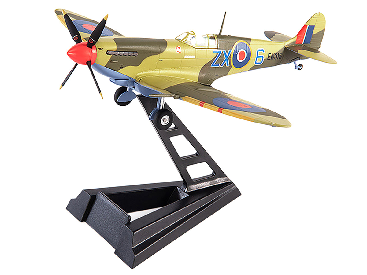 Supermarine Spitfire MK IXC Fighter Aircraft 'Royal Air Force Ldr. Stanislav Skalsk Polish Combat Team North Africa' (1943) 1/72 Diecast Model by JC Wings
