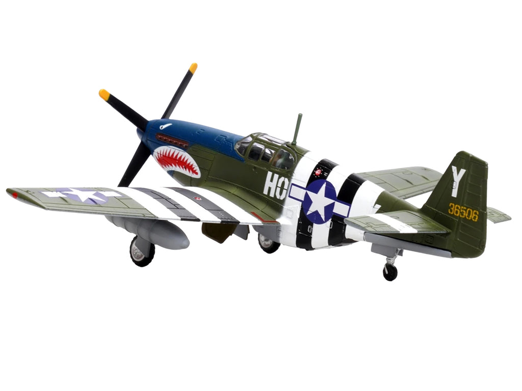 North American P-51B Mustang Aircraft 'John Bennett 487th Fighter Squadron 352nd Fighter Group Blue-Nosed Bastards of Bodney RAF Bodney' (1944) United States Army Air Forces 1/72 Diecast Model Airplane by Legion