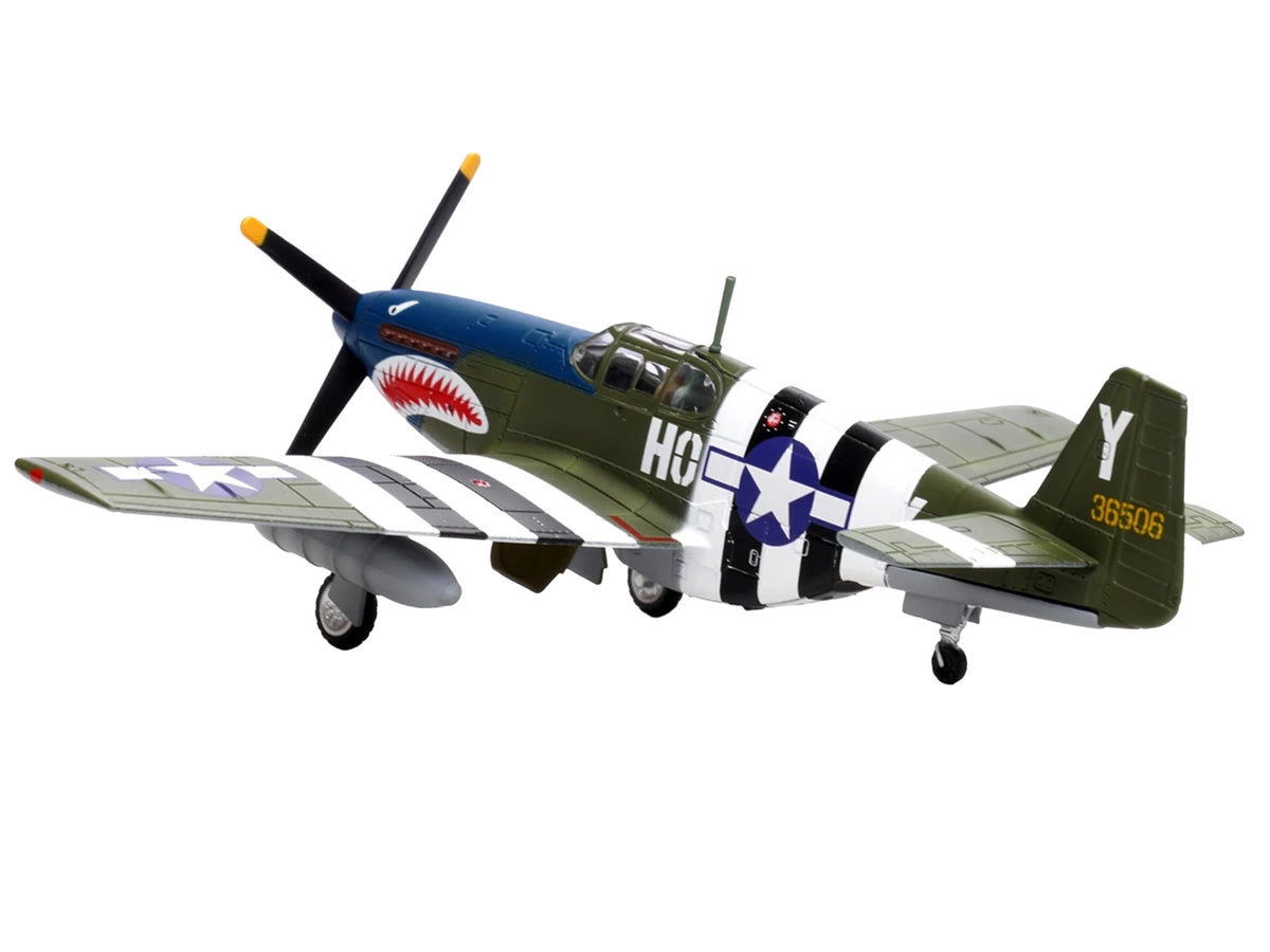 North American P-51B Mustang Aircraft 'John Bennett 487th Fighter Squadron 352nd Fighter Group Blue-Nosed Bastards of Bodney RAF Bodney' (1944) United States Army Air Forces 1/72 Diecast Model Airplane by Legion
