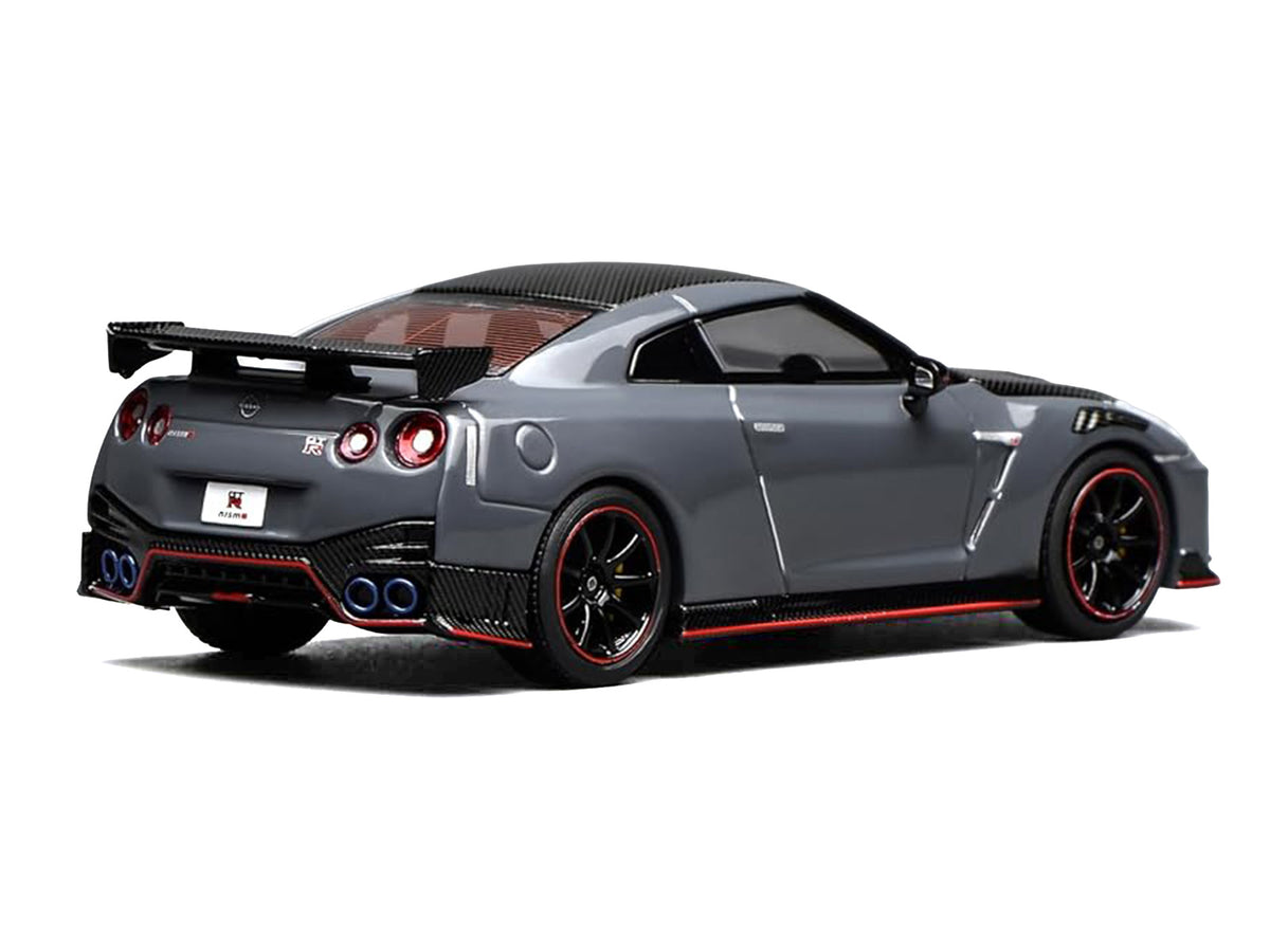 2022 Nissan GT-R Nismo (R35) RHD (Right Hand Drive) Stealth Gray with Carbon Hood and Top 'Senior 64' Series 1/64 Diecast Model Car by MotorHelix
