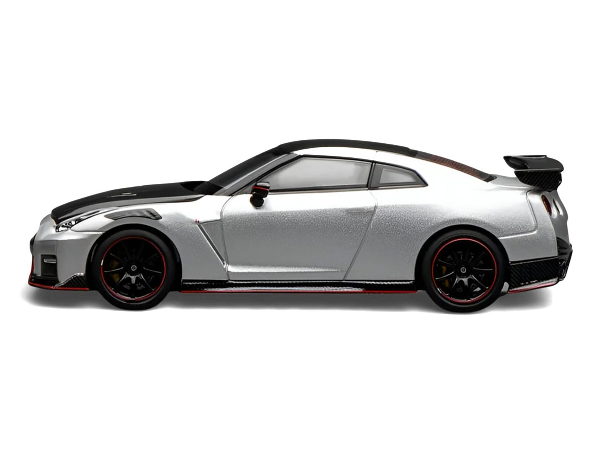 2022 Nissan GT-R Nismo (R35) RHD (Right Hand Drive) Ultimate Metal Silver Metallic with Carbon Hood and Top 'Senior 64' Series 1/64 Diecast Model Car by MotorHelix