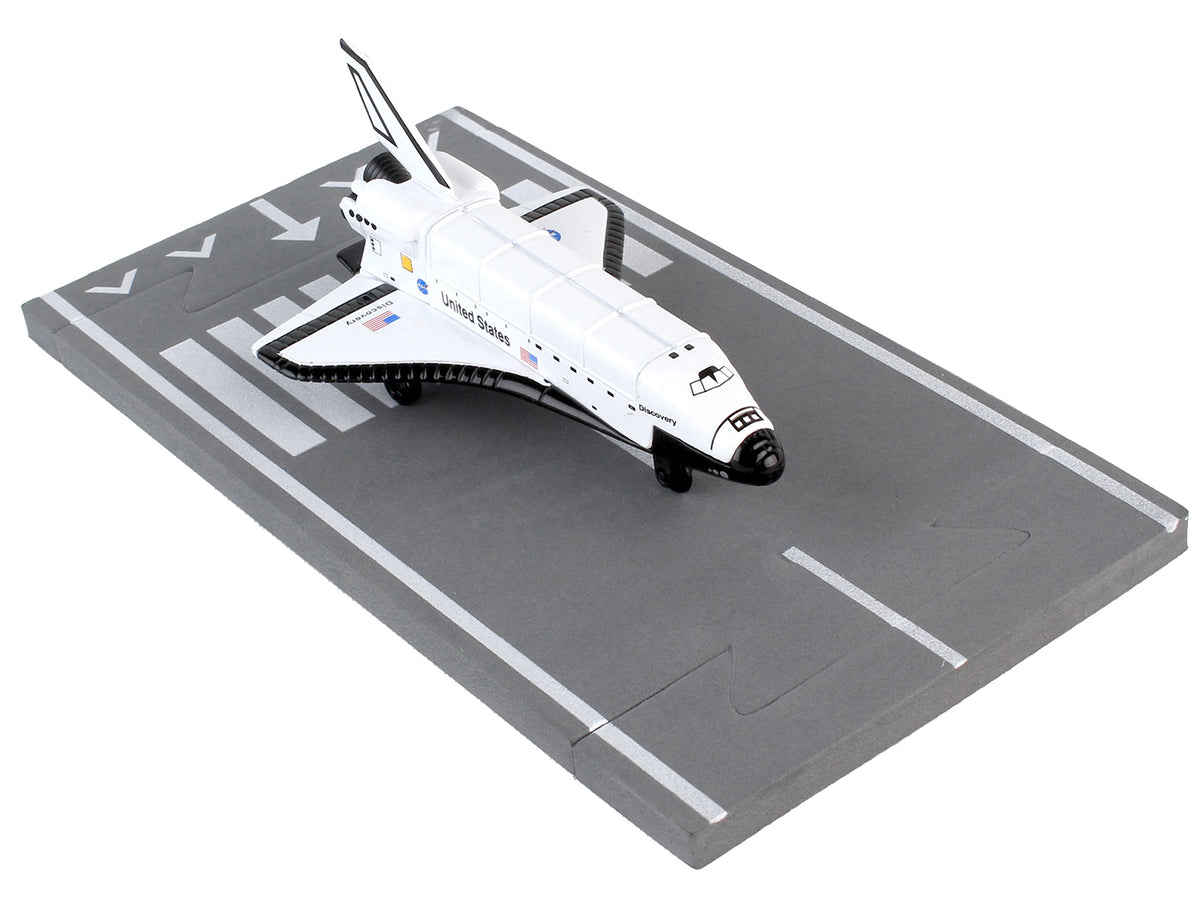 NASA 'Discovery' Space Shuttle White 'United States' with Runway Section Diecast Model Airplane by Runway24
