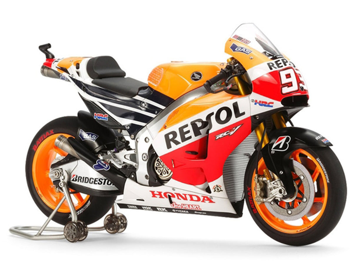 Model Kit Honda RC213V Motorcycle #93 Marc Marquez 'Repsol Honda' Winner 'Moto GP Championship' (2014) 1/12 Scale Model by Tamiya