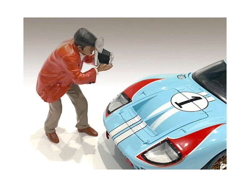 'Race Day 1' Figurine III for 1/18 Scale Models by American Diorama