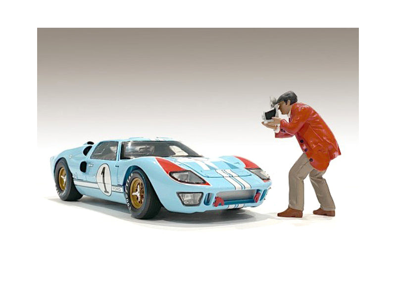 'Race Day 1' Figurine III for 1/18 Scale Models by American Diorama
