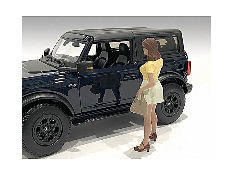 'The Dealership' Customer II Figurine for 1/24 Scale Models by American Diorama