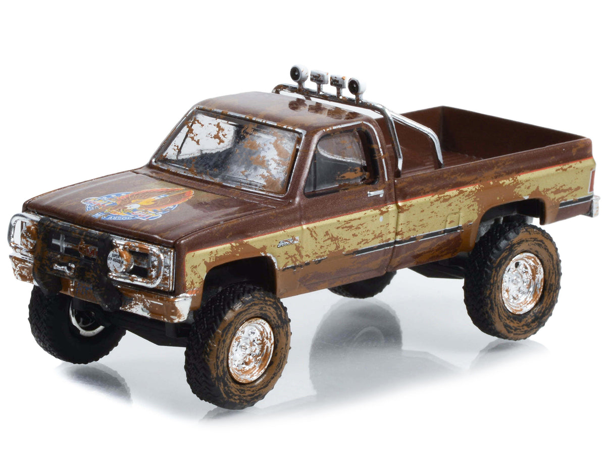 1982 GMC K-2500 Sierra Grande Pickup Truck Brown and Gold (Dirty Version) 'Fall Guy Stuntman Association' Hollywood Special Edition 1/64 Diecast Model Car by Greenlight