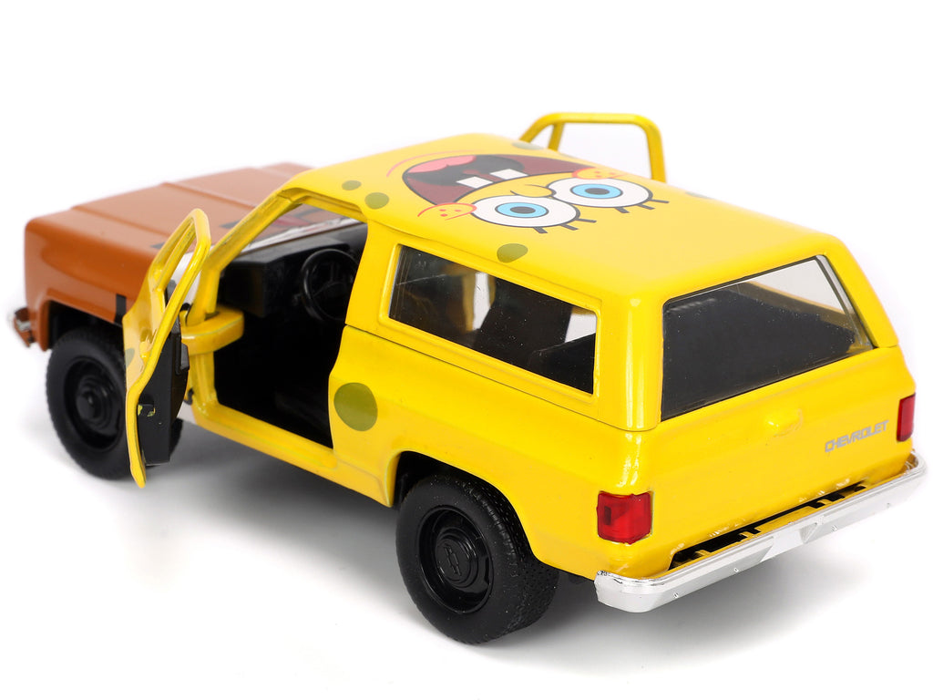1980 Chevrolet K5 Blazer with SpongeBob SquarePants Diecast Figurine 'Hollywood Rides' Series 1/32 Diecast Model Car by Jada