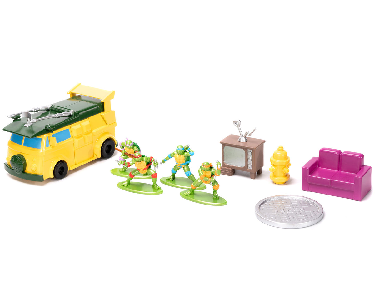 'Teenage Mutant Ninja Turtles' Turtle Lair Diorama Set with Figures and Party Wagon 'Nano Scene' Series Model by Jada