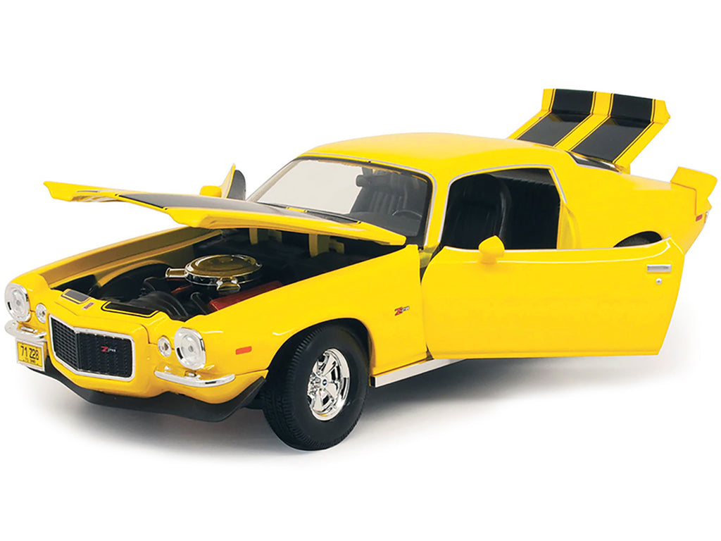 1971 Chevrolet Camaro Yellow with Black Stripes 1/18 Diecast Model Car by Maisto
