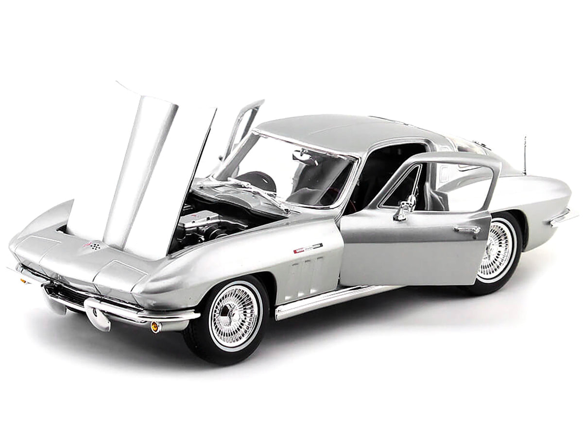 1965 Chevrolet Corvette Silver 'Special Edition' 1/18 Diecast Model Car by Maisto