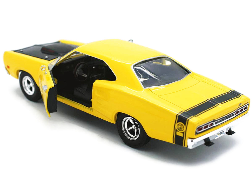 1969 Dodge Coronet Super Bee Yellow 1/24 Diecast Car Model by Motormax