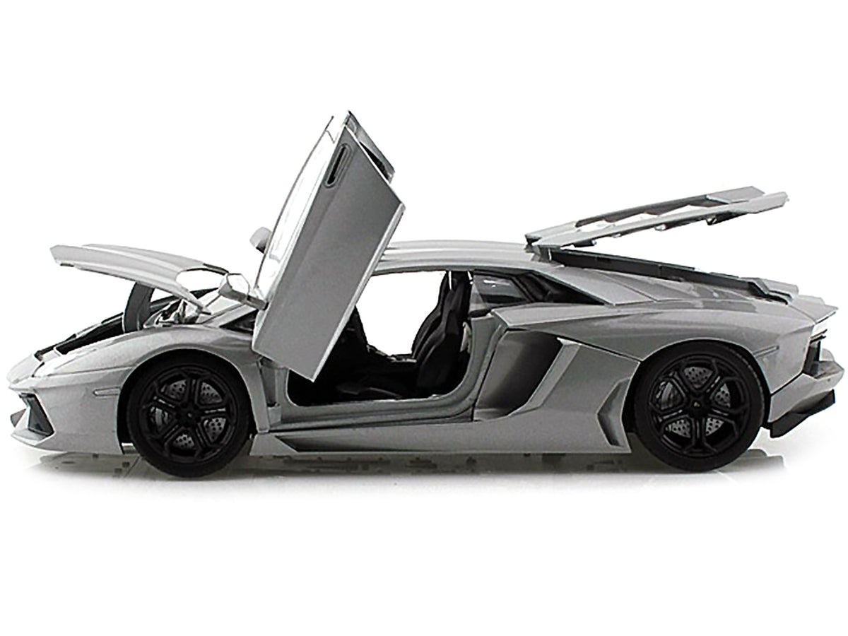 Lamborghini Aventador LP700-4 Gray Metallic 1/18 Diecast Model Car by Motormax