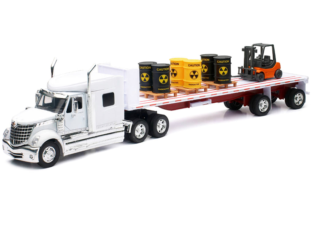 International Lonestar Flatbed Truck White with 6 Toxic Barrels 3 Pallets and Forklift 'Long Haul Trucker' Series 1/32 Diecast Model by New Ray